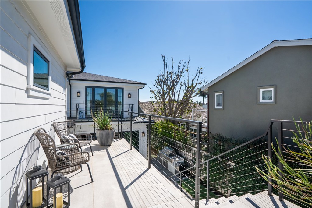 515 Tustin Ave