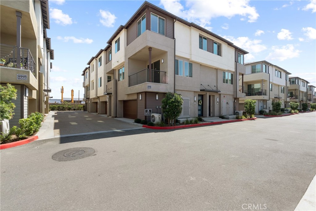 1562 Topeka Ave 1 1