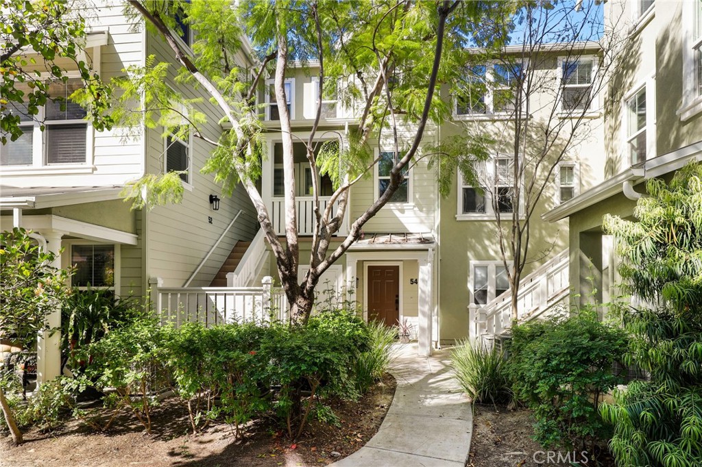 52 Valmont Way