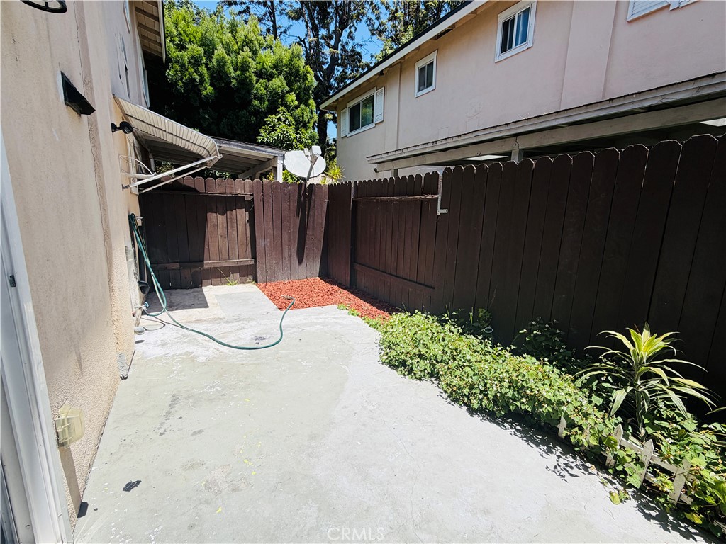 630 S Knott 54