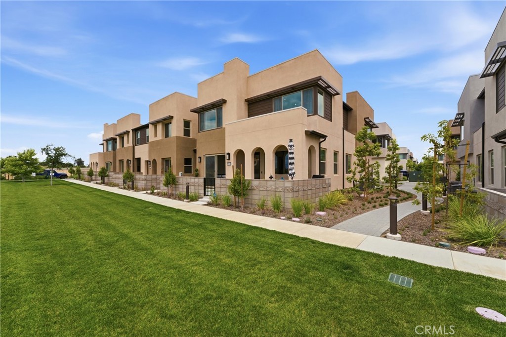 3247 E. Moonstone Drive