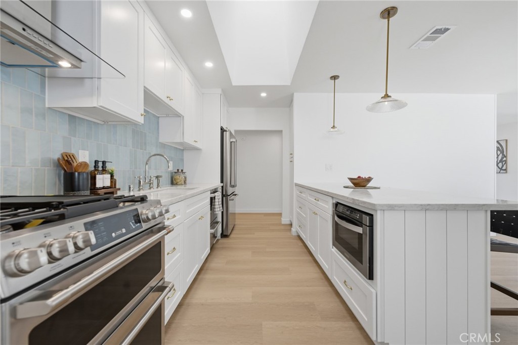 103 W Avenida Santiago