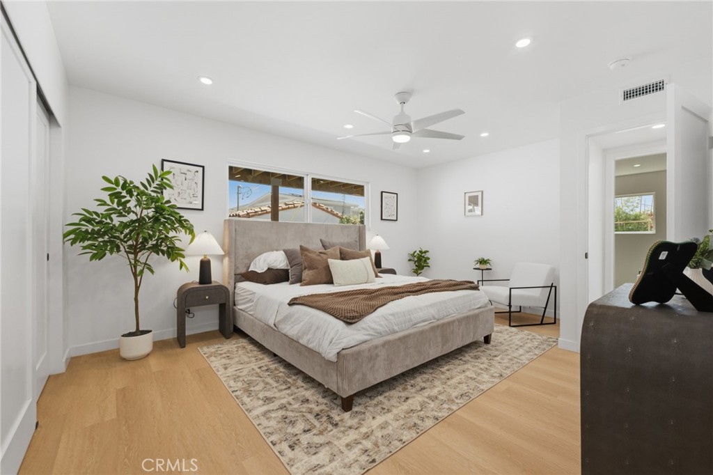 103 W Avenida Santiago