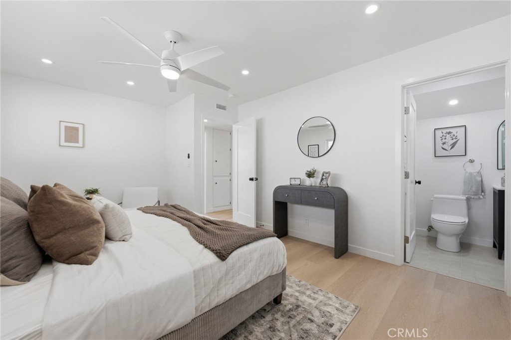 103 W Avenida Santiago