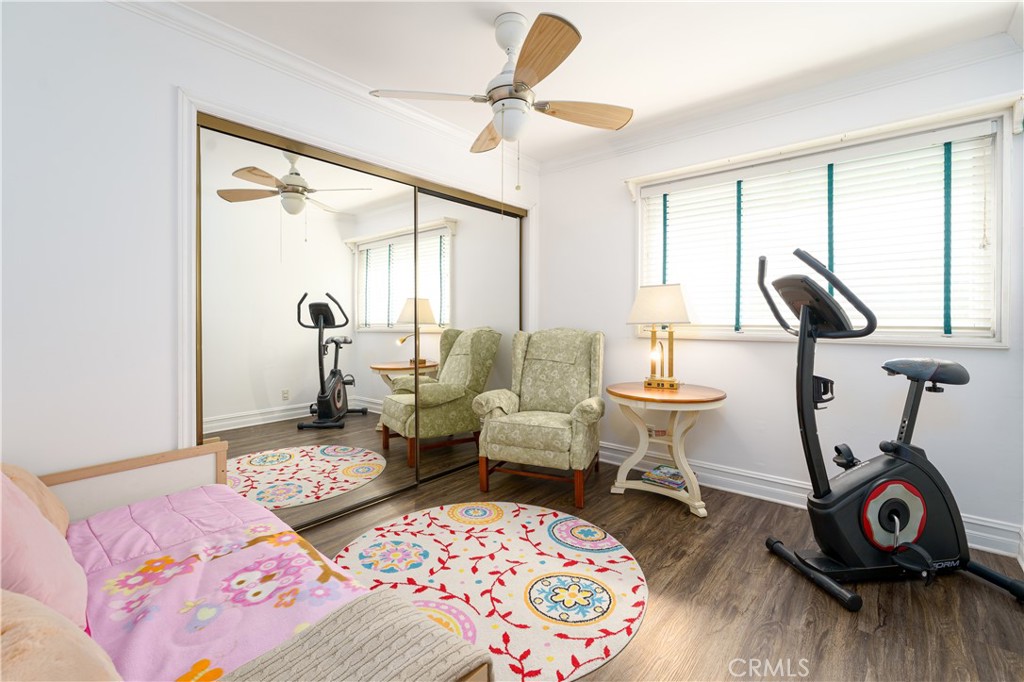 7318 E Cambria