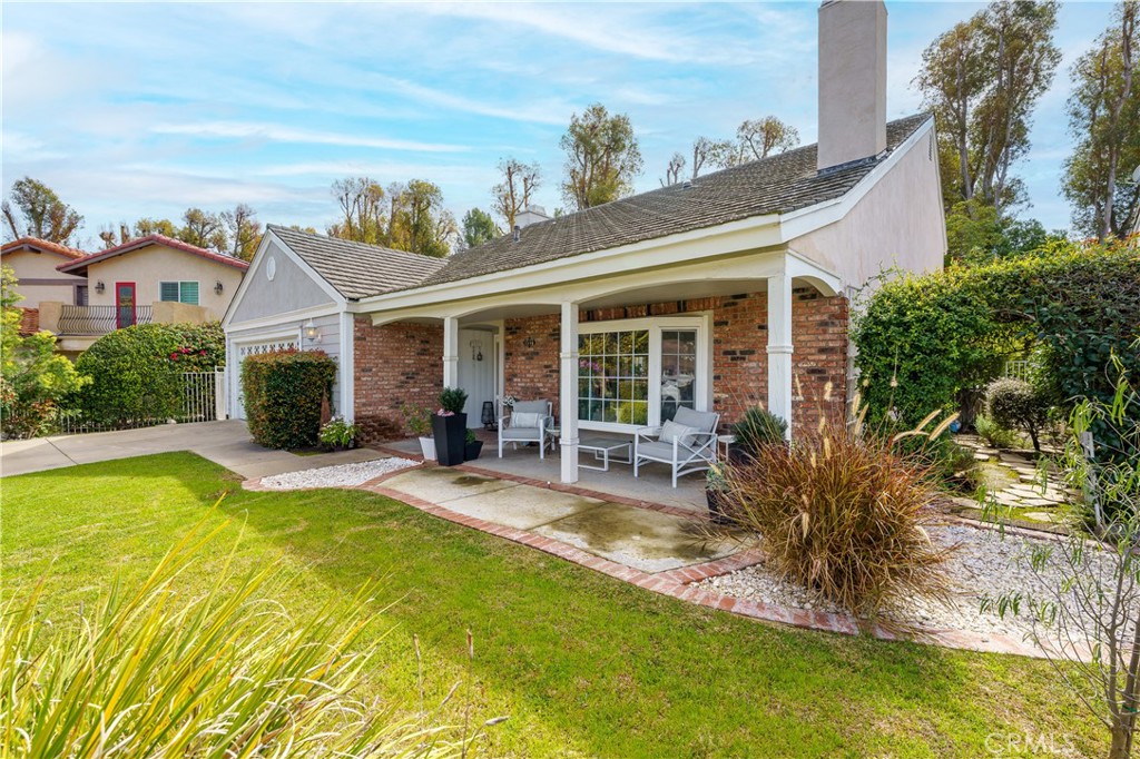 7318 E Cambria