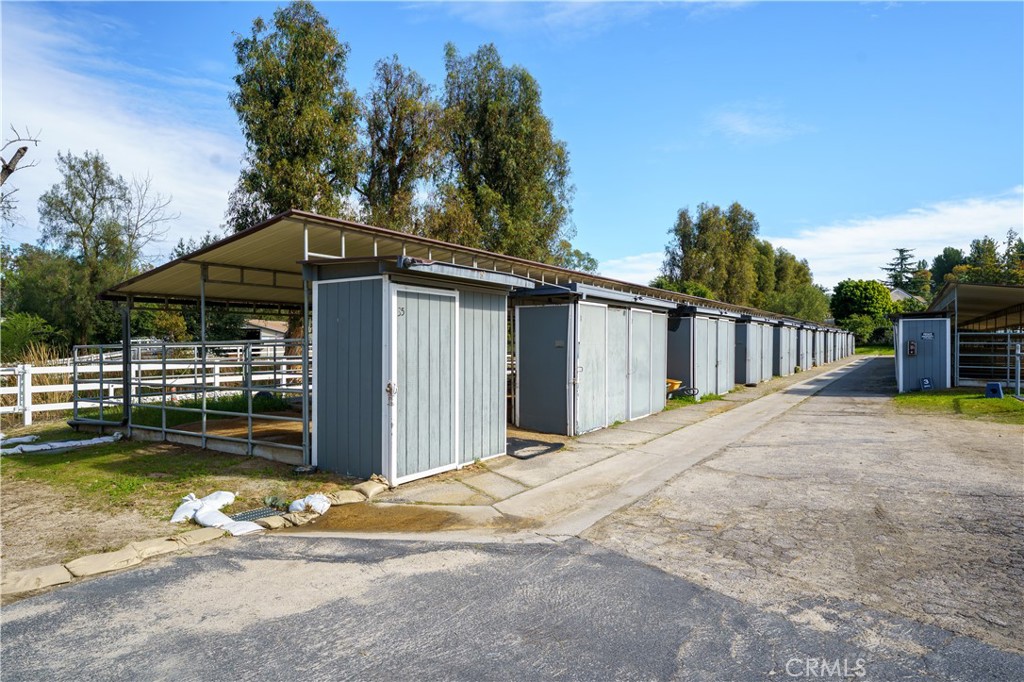 7318 E Cambria