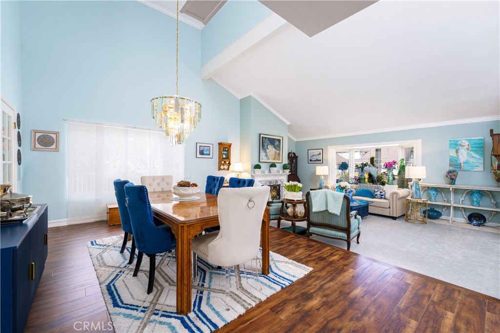 7318 E Cambria