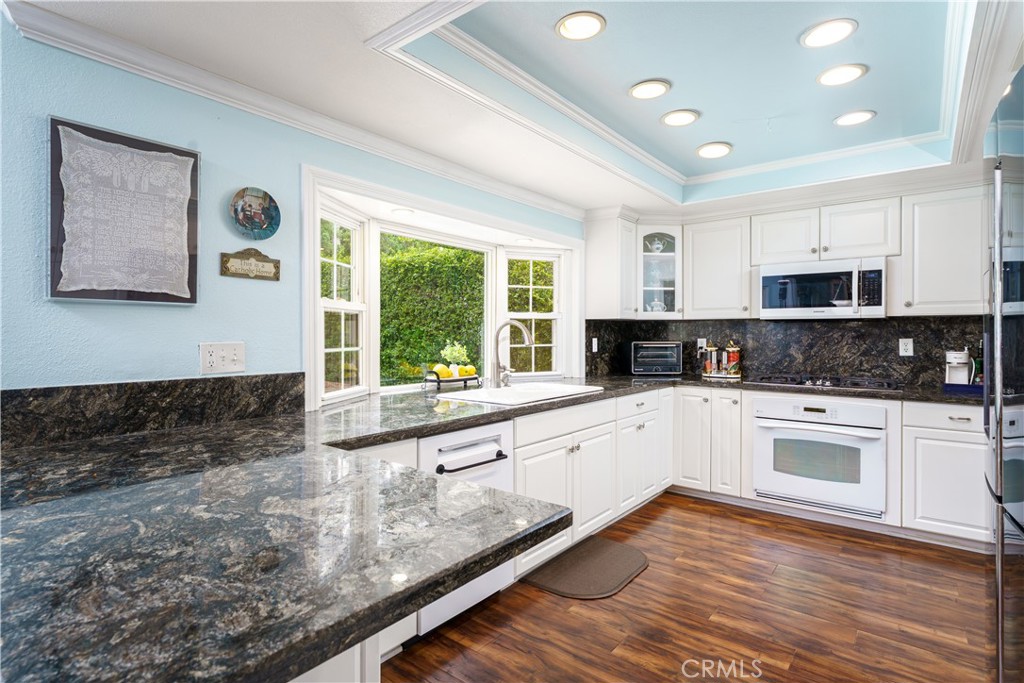 7318 E Cambria