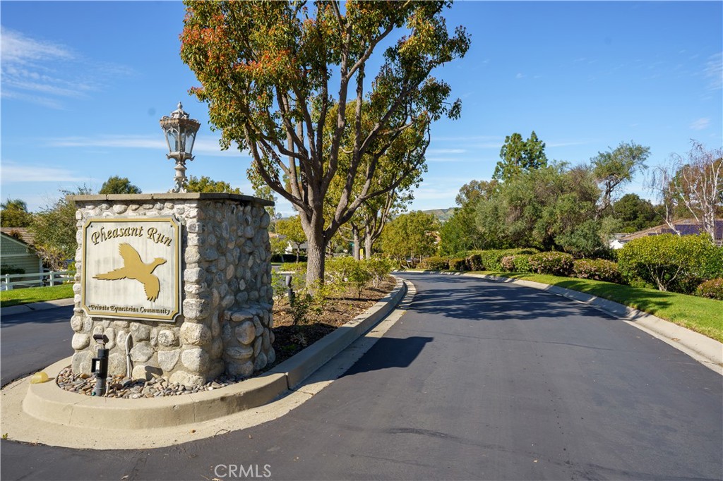 7318 E Cambria