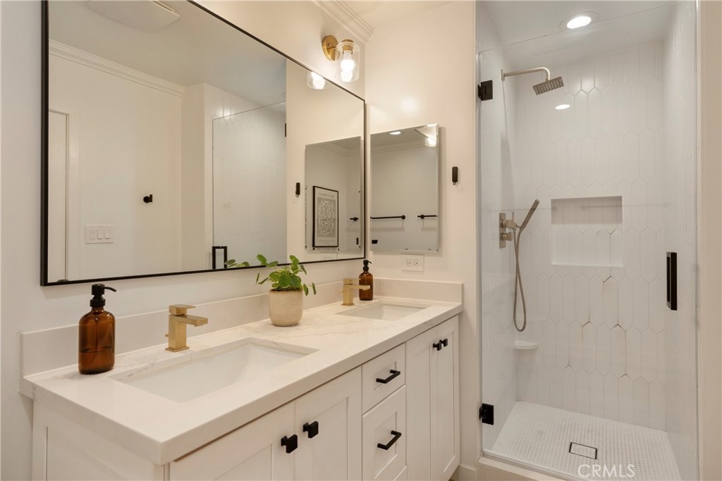 4522 Loganview Drive
