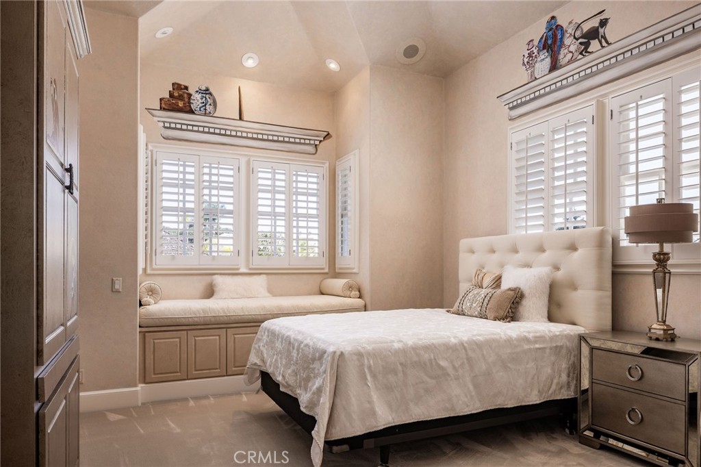 3 Weybridge Court