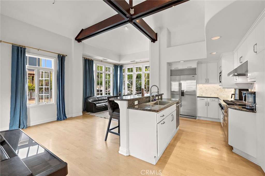2741 Bungalow