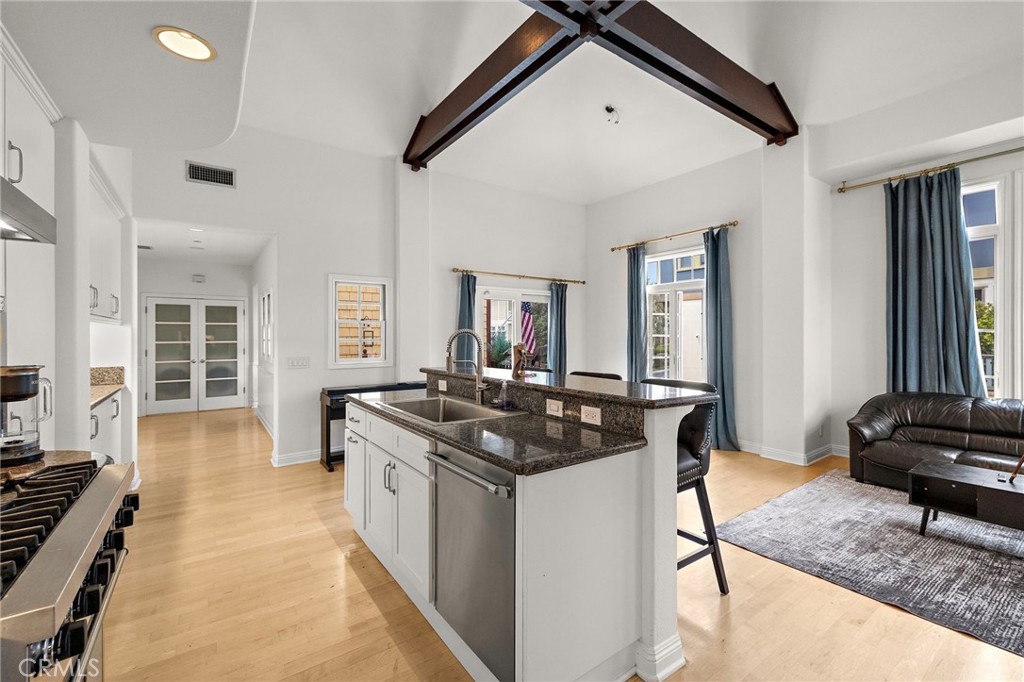 2741 Bungalow