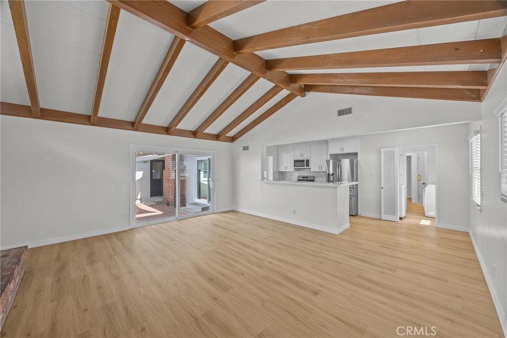 2445 W Marian