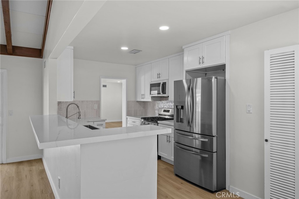 2445 W Marian