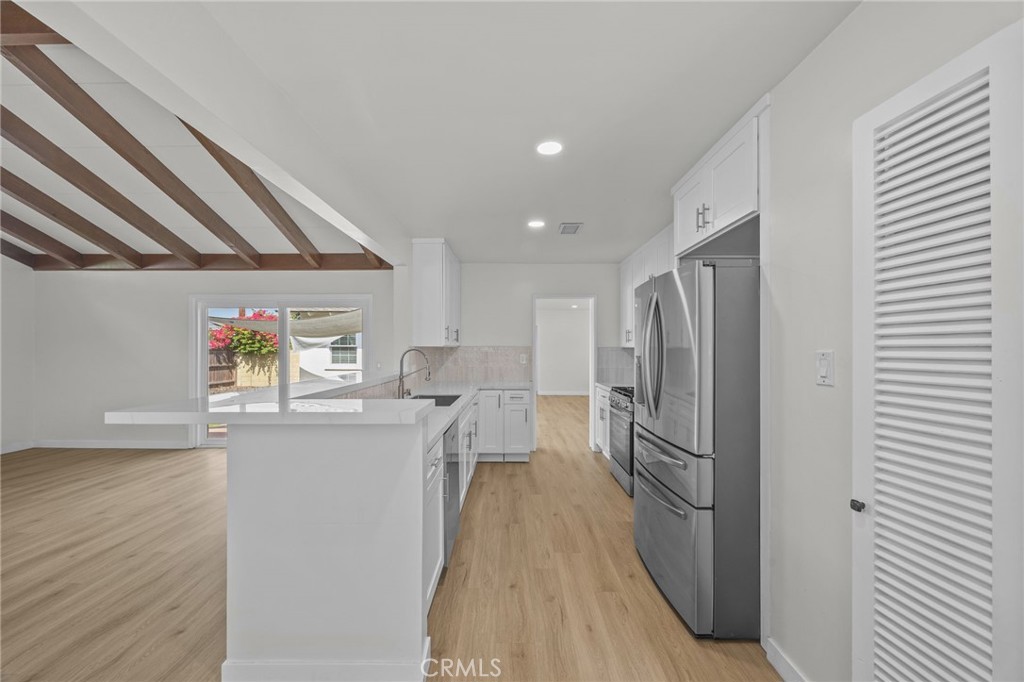 2445 W Marian
