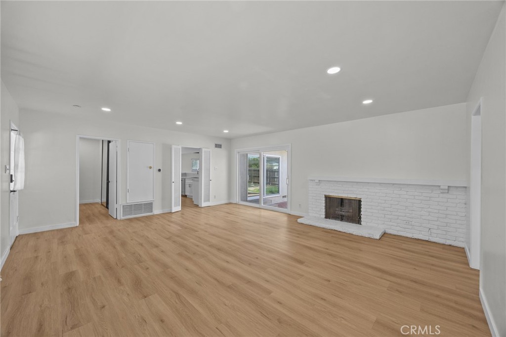 2445 W Marian