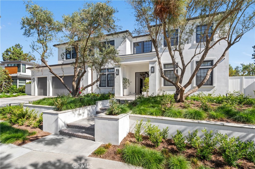 6 Pinehurst Ln