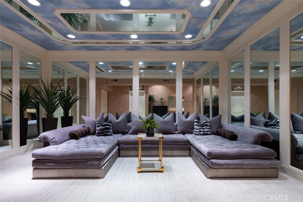 3 Weybridge Court