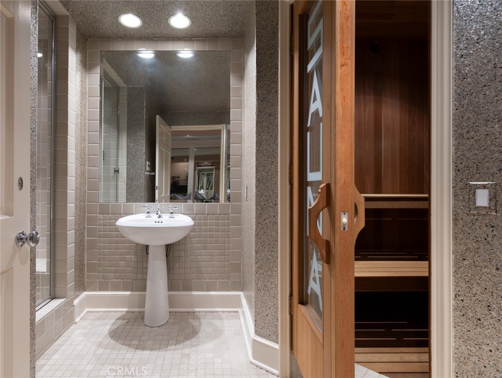 3 Weybridge Court