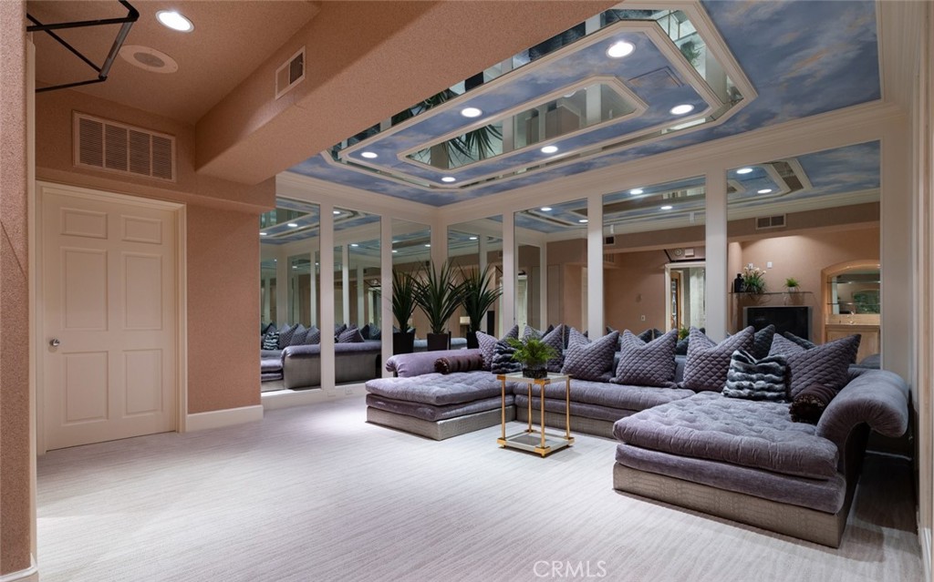 3 Weybridge Court