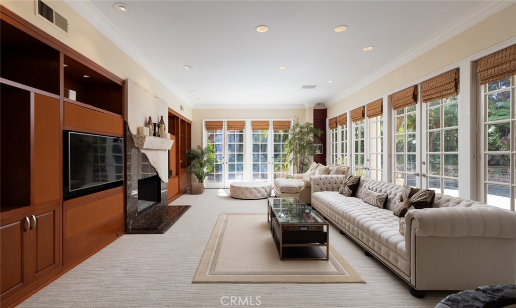 3 Weybridge Court