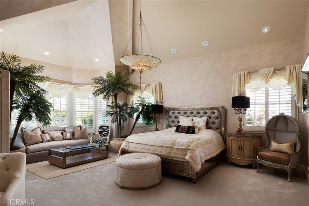 3 Weybridge Court
