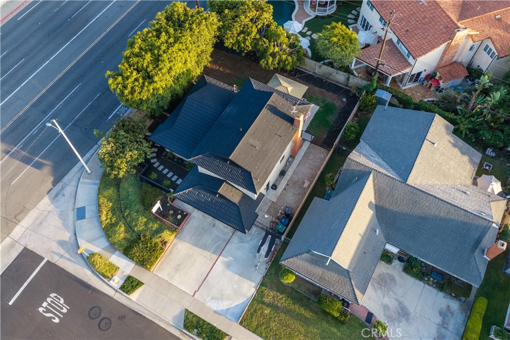 6972 Laurelhurst