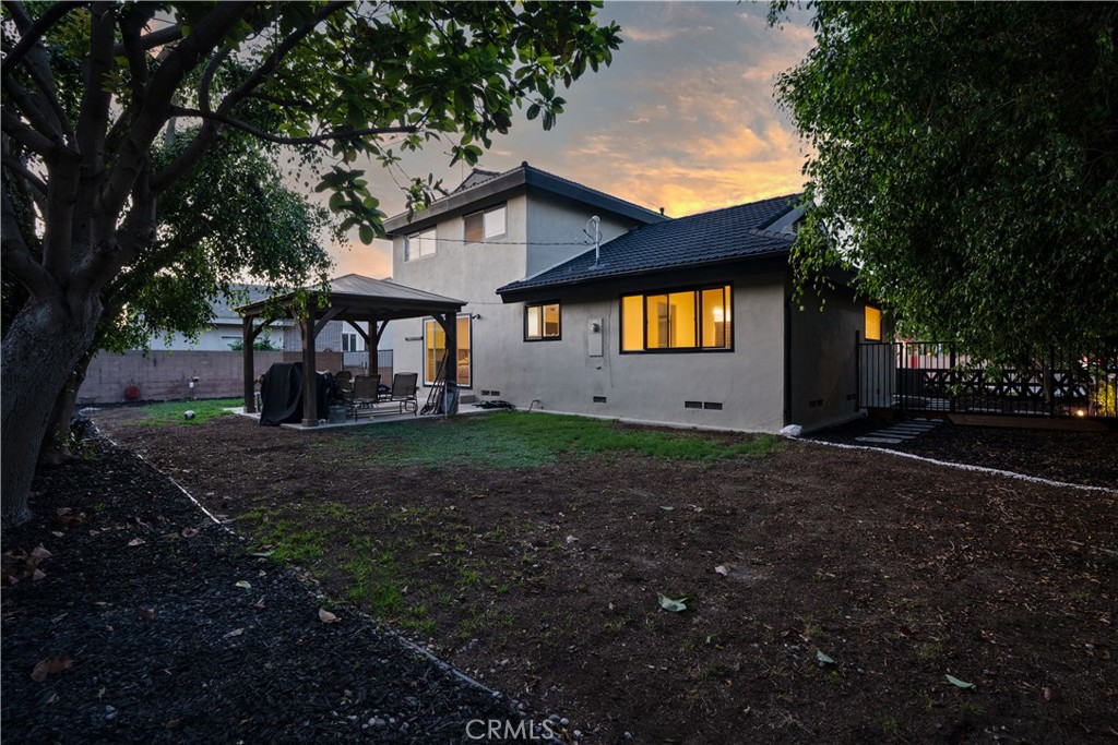6972 Laurelhurst