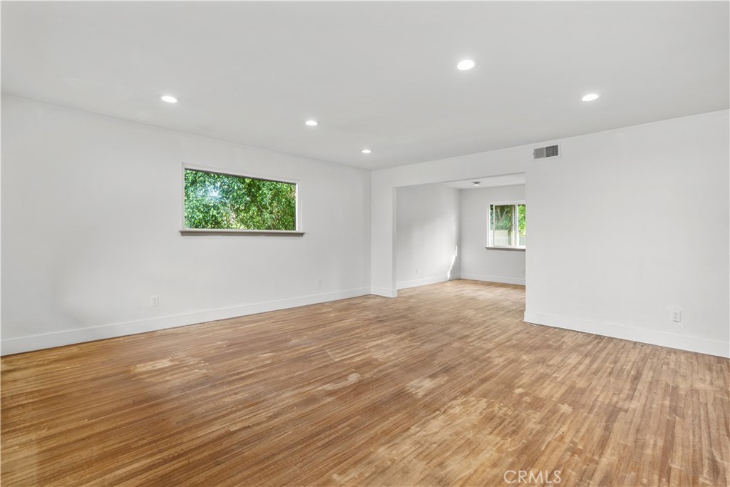 6972 Laurelhurst