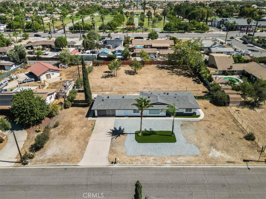 1025 Richards