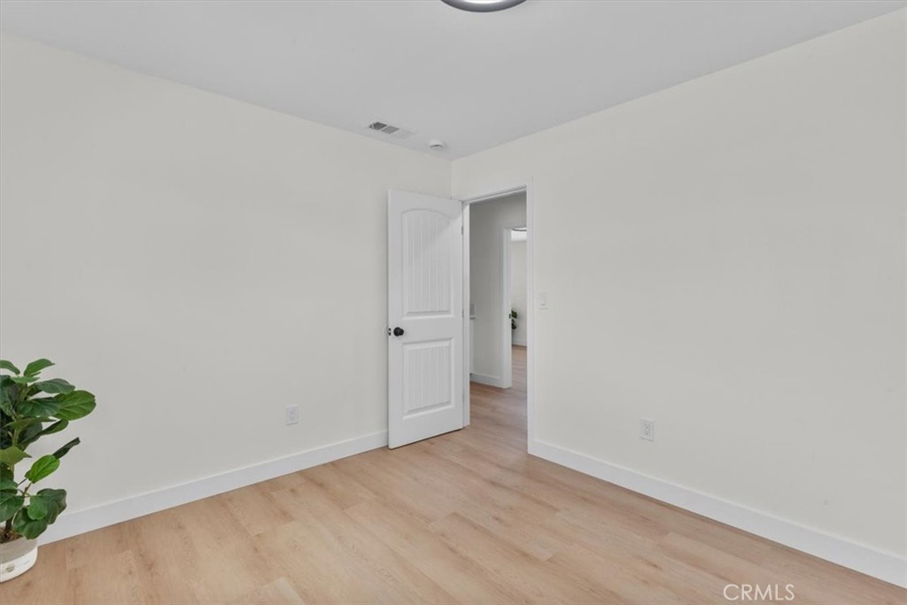1025 Richards