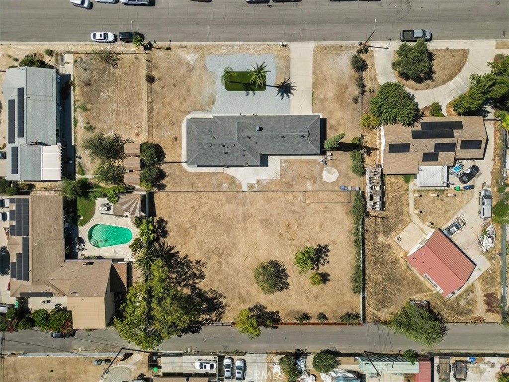 1025 Richards