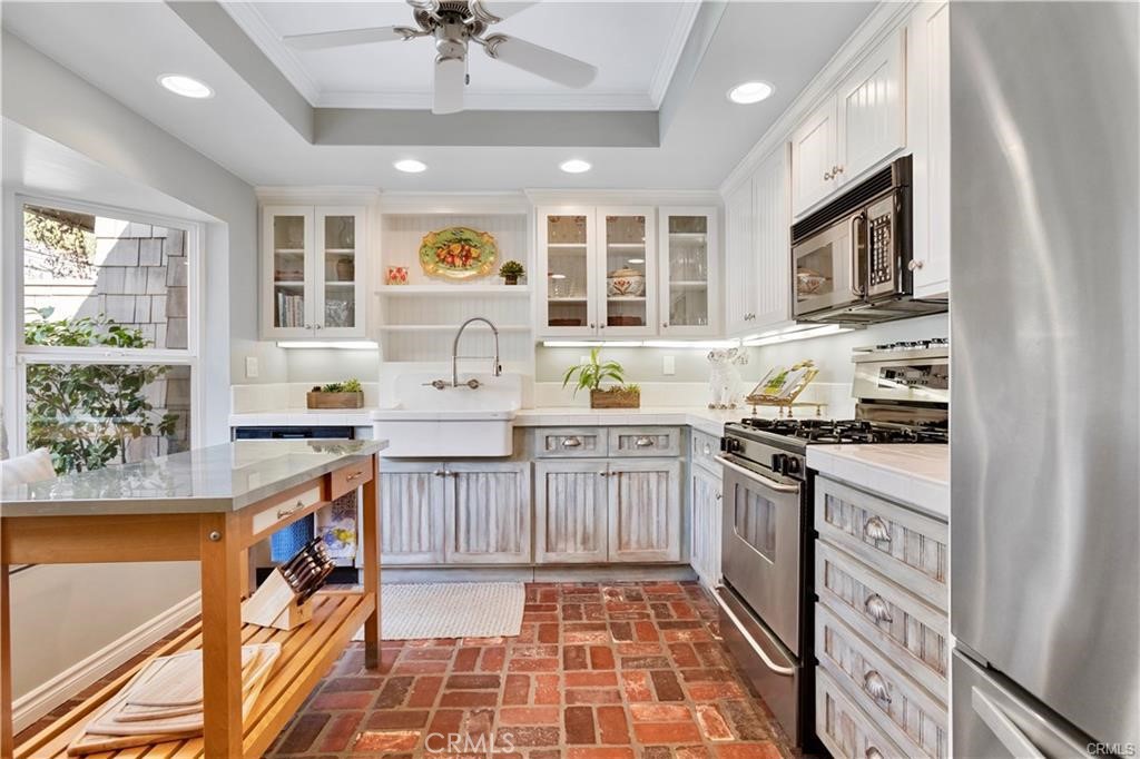 4 Sea Island Drive
