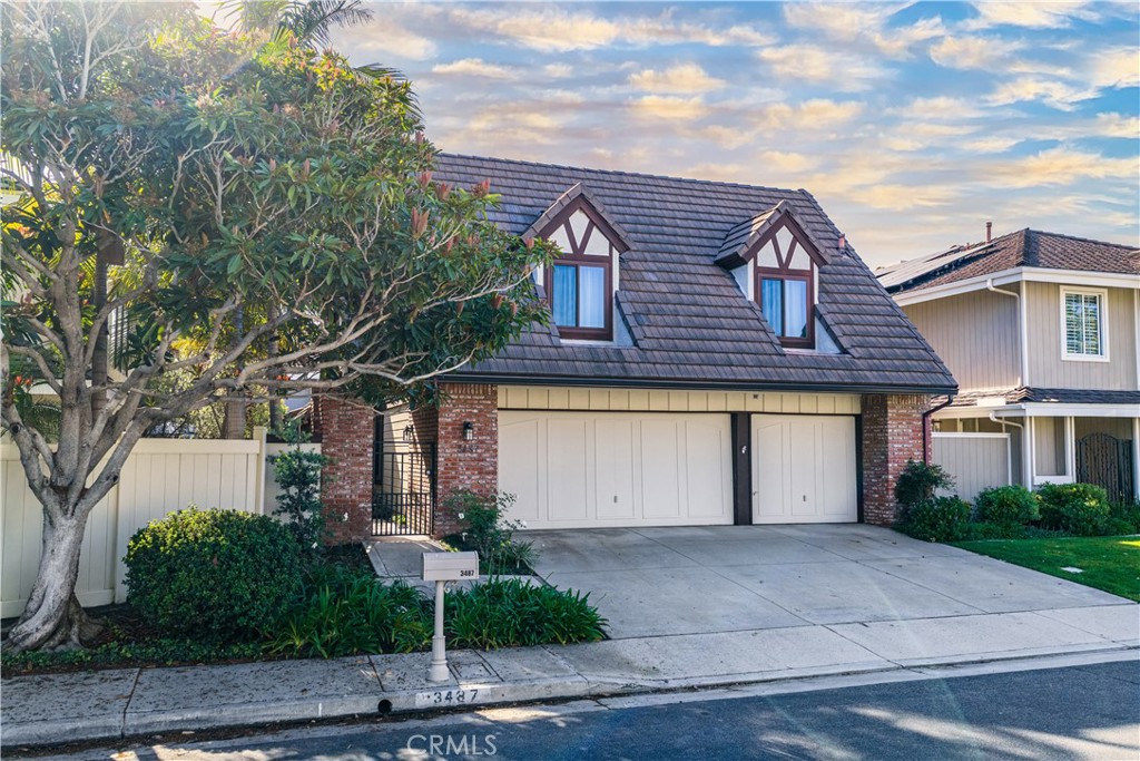3487 Queens Court