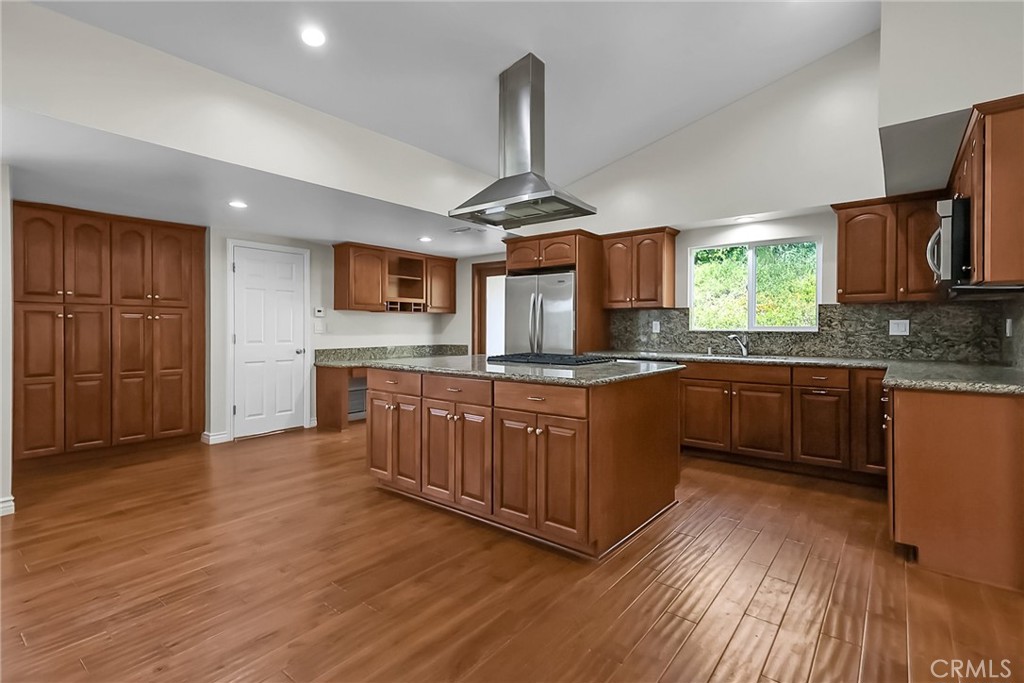 4050 Magna Carta Road