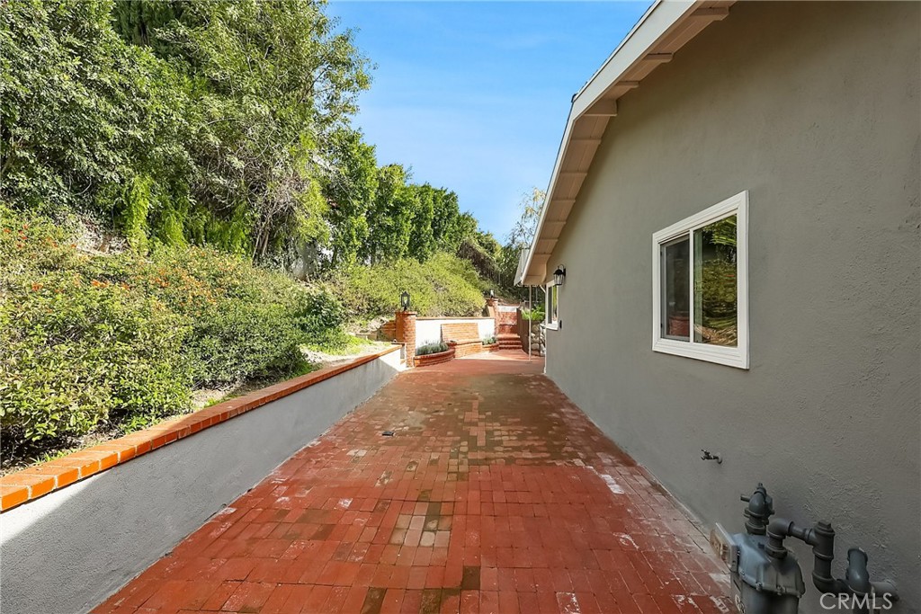 4050 Magna Carta Road