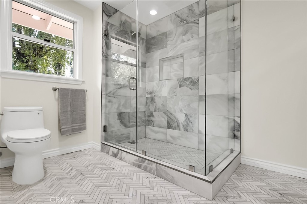 4050 Magna Carta Road