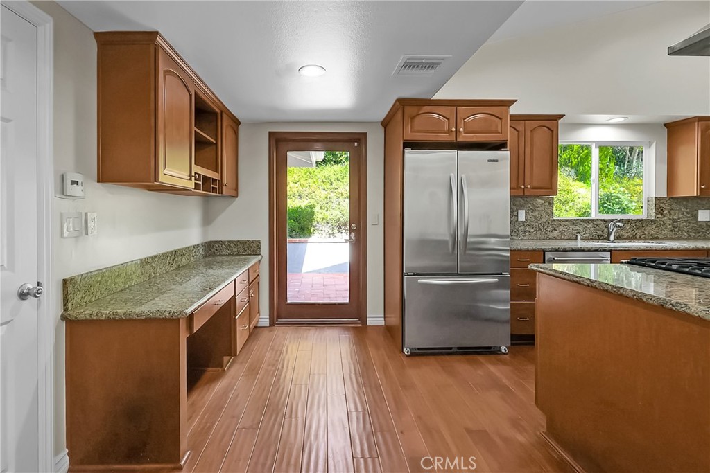 4050 Magna Carta Road