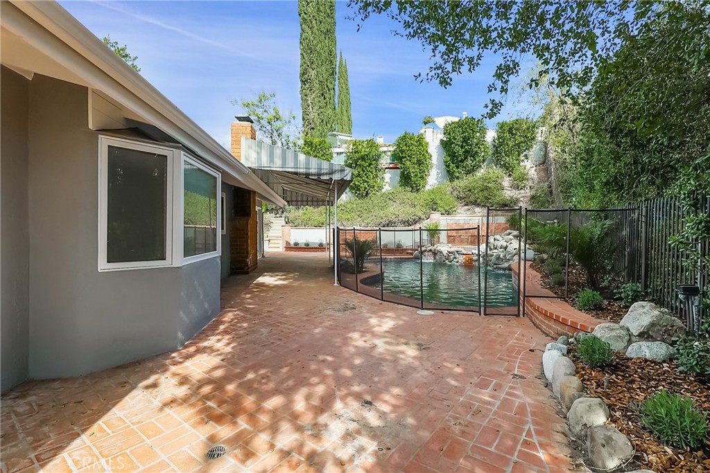 4050 Magna Carta Road