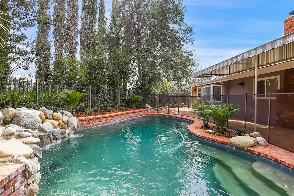 4050 Magna Carta Road