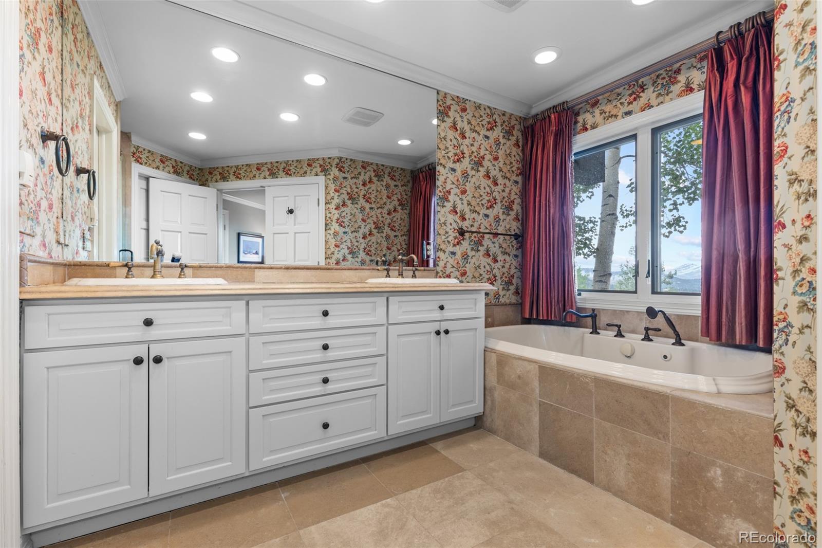 1275 Silver Tip Lane