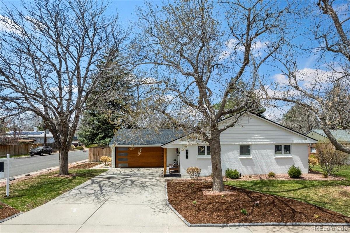 3191 S Leyden Street