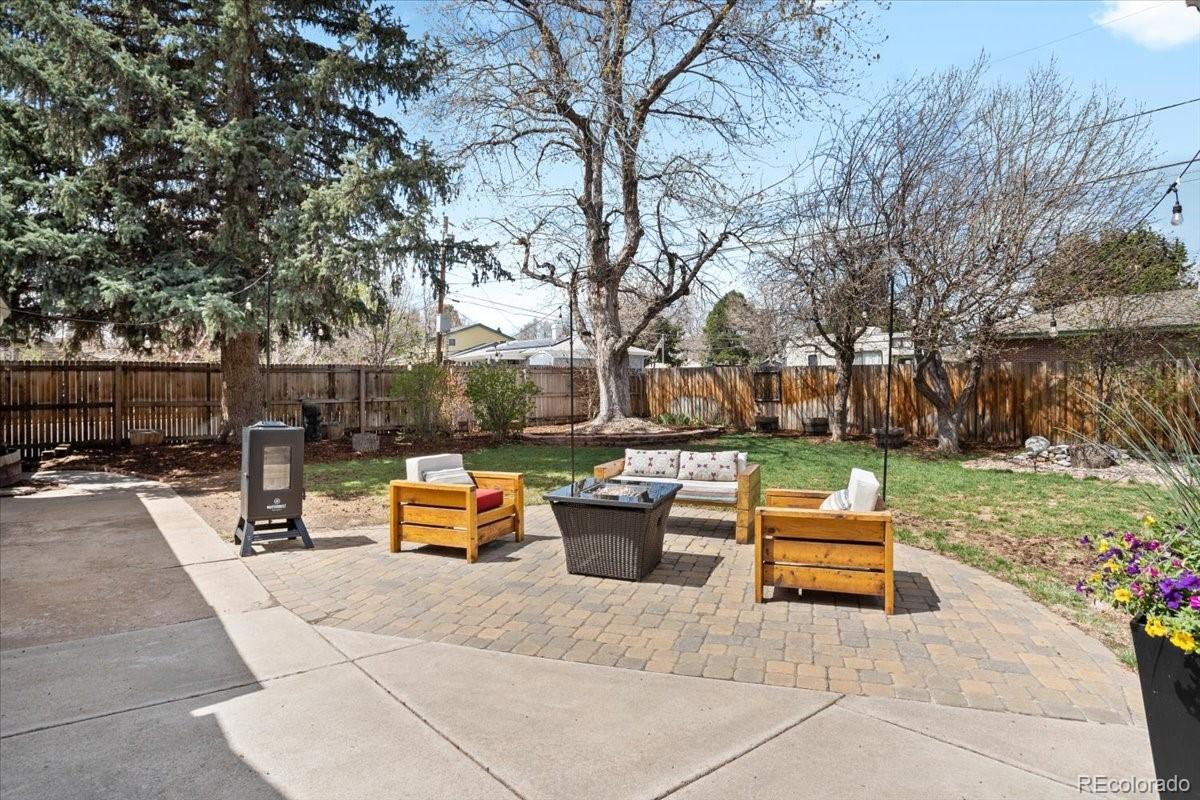 3191 S Leyden Street