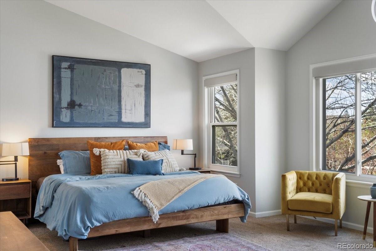 2415 E Lansdowne Court