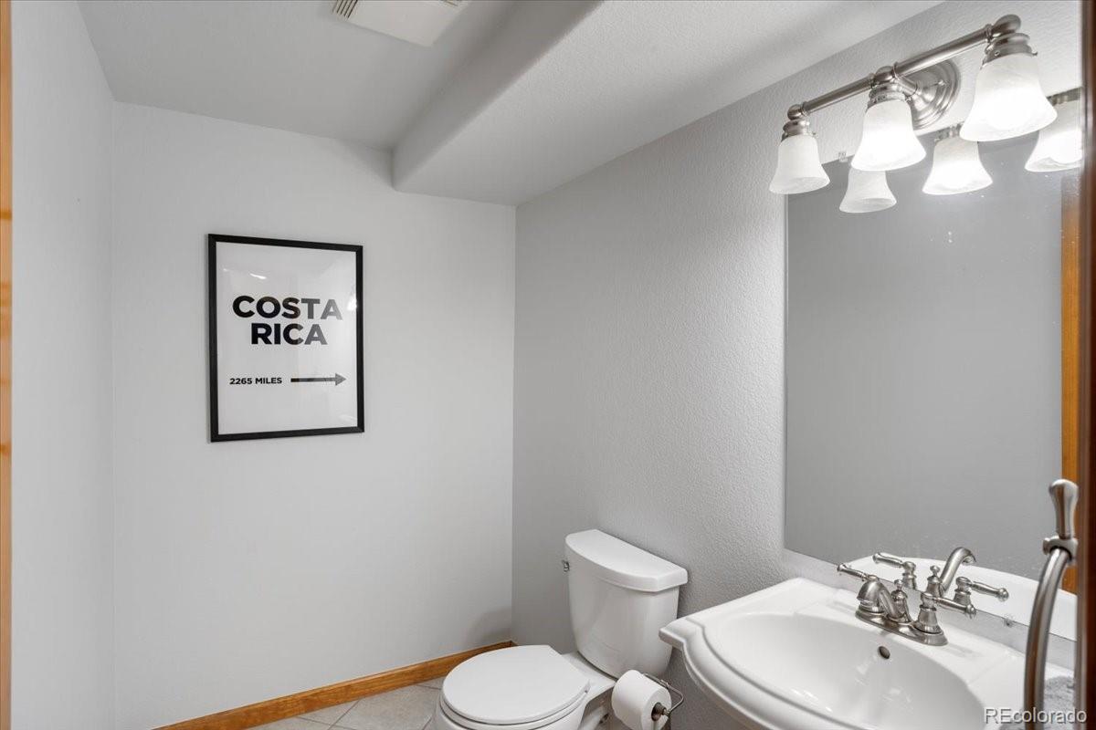 2415 E Lansdowne Court