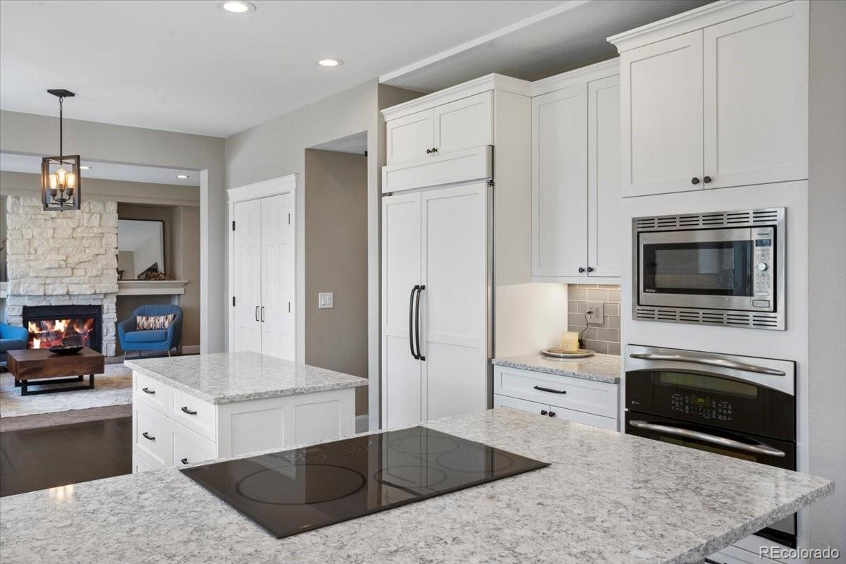 2415 E Lansdowne Court