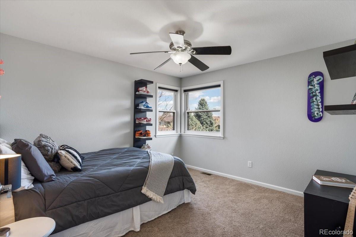 2415 E Lansdowne Court