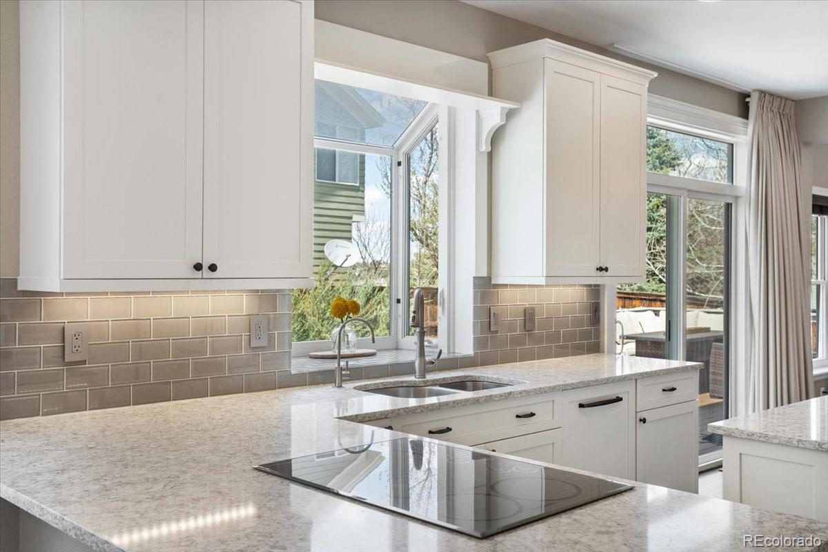 2415 E Lansdowne Court